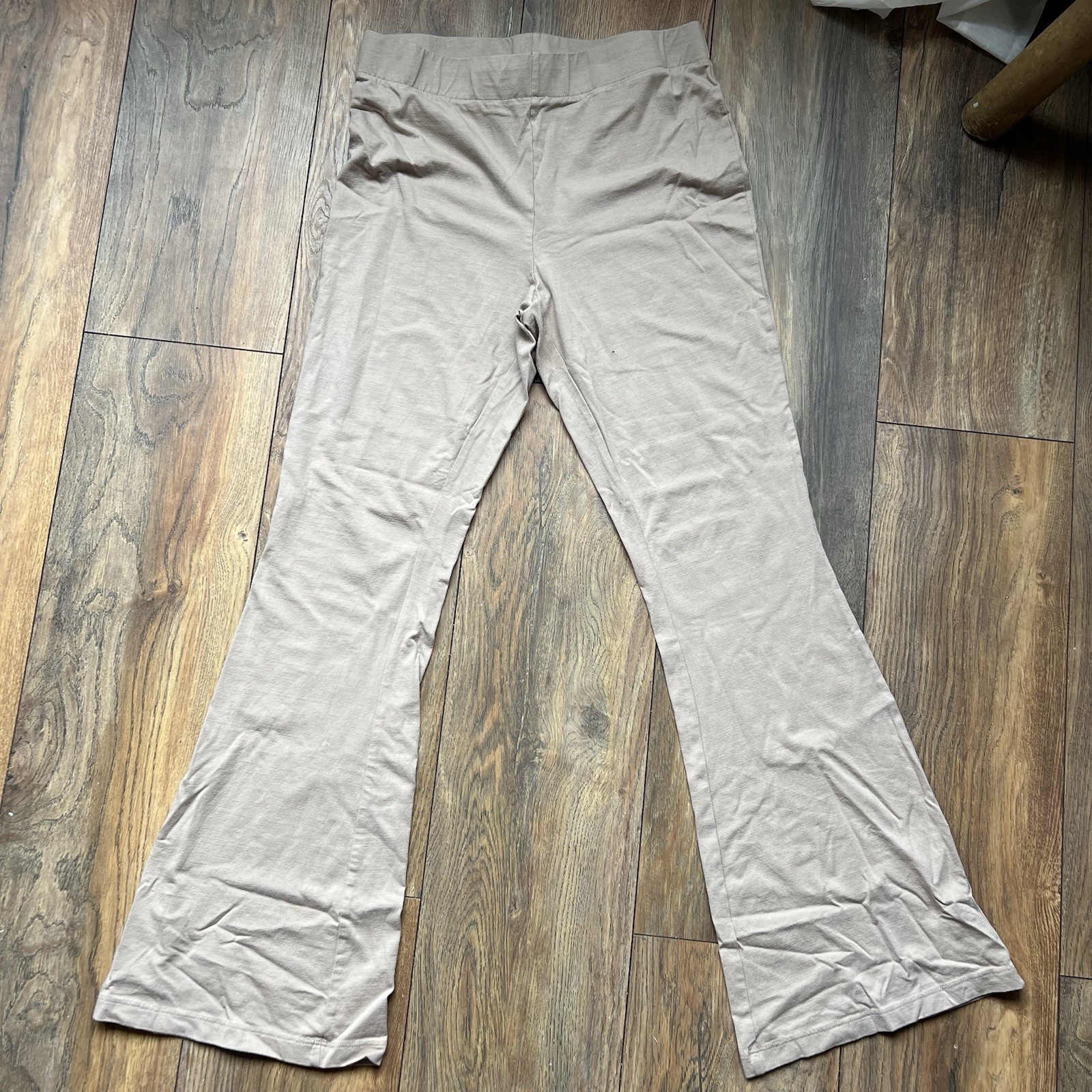 H&M Women’s Y2K M Beige Pull on Stretch Bootcut Flare Dress Work Yoga Pants