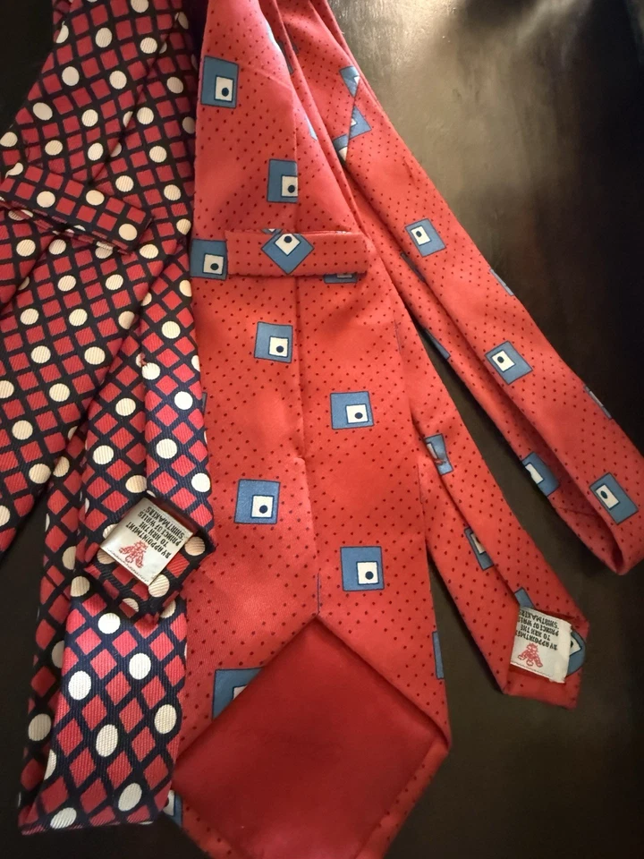 Antigo 2 Novo sem etiquetas Turnbull & Asser Gravatas Masculinas 100% Seda Quadrados e Pontos País de Gales Londres - Imagem 2 de 4