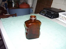 VTG STANHOME AMBER GLASS BOTTLE STANLEY HOME PRODUCTS 157042 DIAMONDS MASS