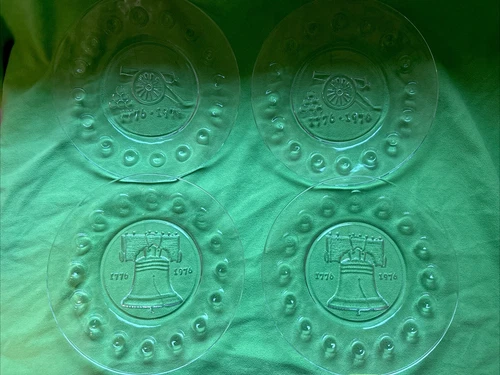 Set of 4Anchor Hocking Clear Bicentennial 1776-1976 Plates