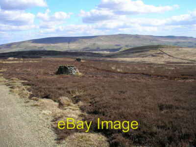 Foto 6x4 Threshfield Moorflotten schauen entlang einer Linie von Auerhuhn Hintern bis c2006