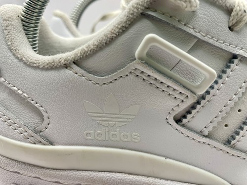 Adidas Turnschuhe Größe 5,5 Forum Low Triple White Damen Junior Sneaker Freizeit - Bild 2 von 15