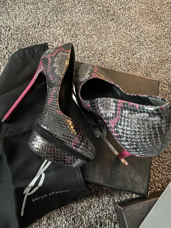 BOMBAS BRIAN ATWOOD Foto 2 de 4