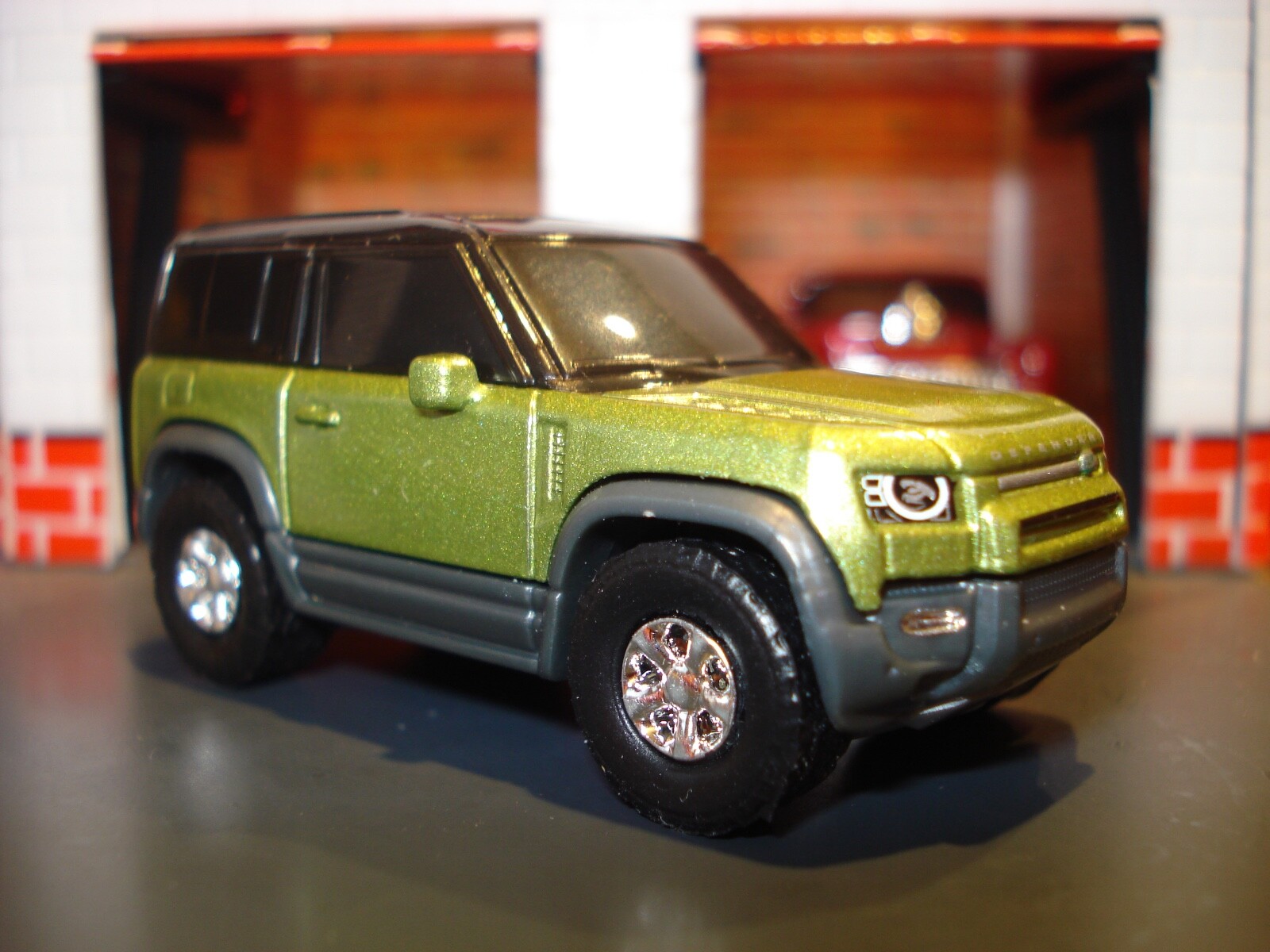 2020 LAND ROVER DEFENDER CUSTOM EDITION 1/64 CUSTOM WHEELS & TIRES MB DETAILED-image