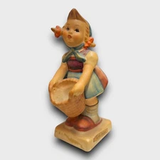 Vintage Goebel Hummel 'Little Helper' Germany Porcelain Figure 73