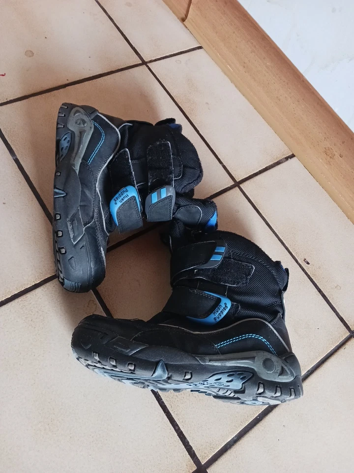 Jungen Schuhpaket, Gr. 34/35 Hausschuhe,halbstiefel,hallen Fussball Nike Hypver - Bild 2 von 4