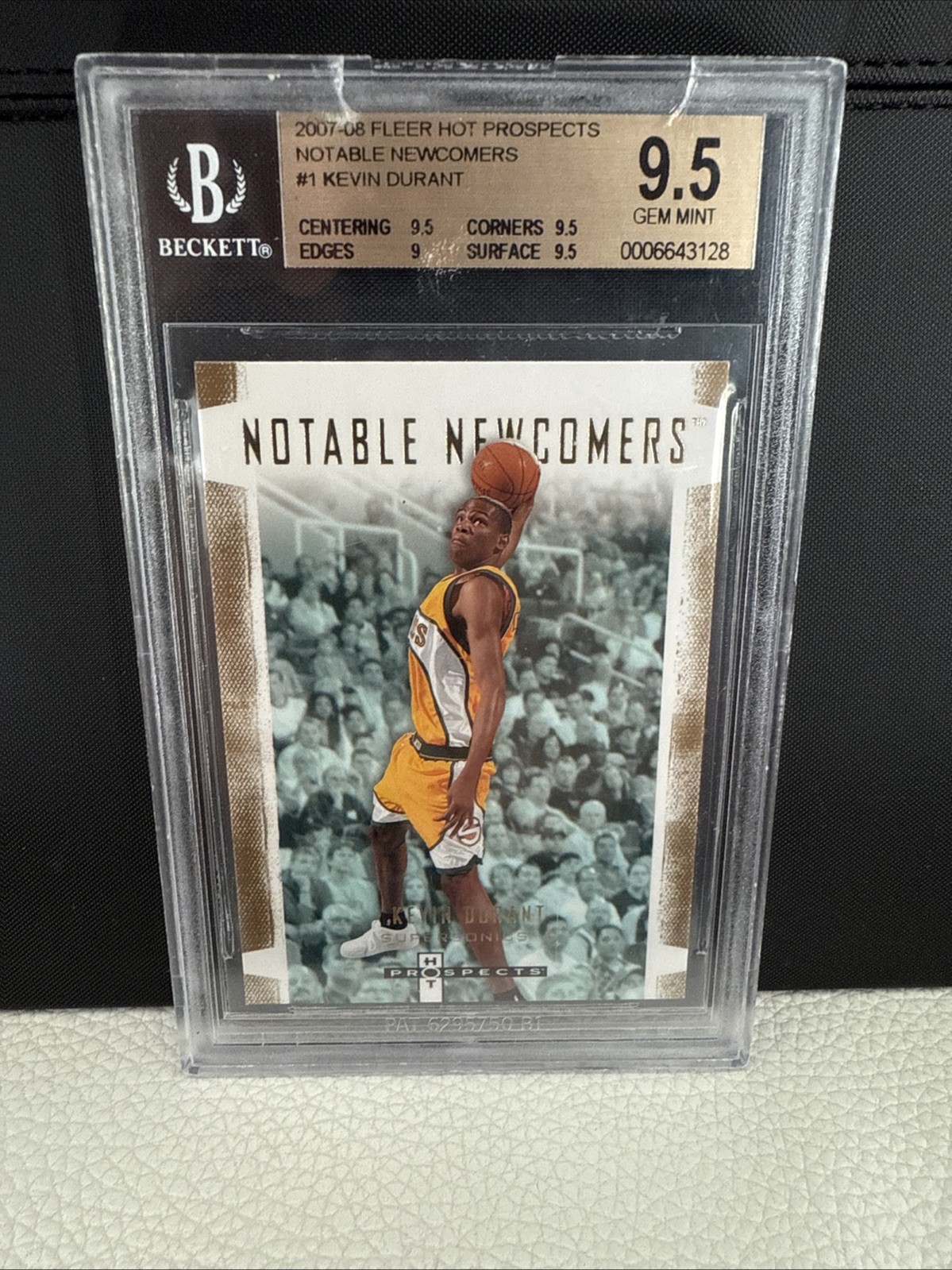2007-08 Fleer Hot Prospects #1 Kevin Durant Notable Newcomers BGS 9.5