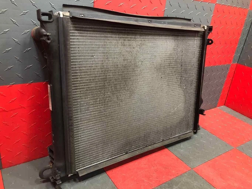 Dodge Charger 2010-2023 motor 3.6 radiador de refrigeración fabricante de equipos originales ¡Bonito! Foto 2 de 4