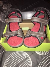 Eddie Bauer Size 6M Summer Sandals Red/Brown