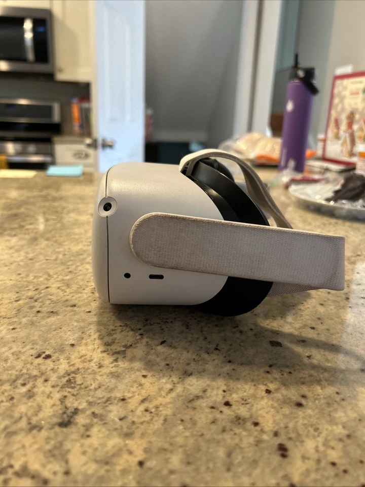 Oculus Quest 2 256GB White - Image 3 of 4