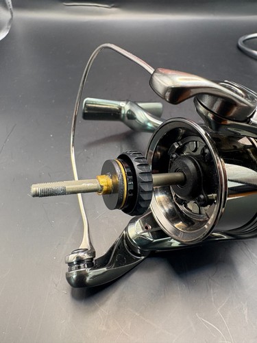 Shimano 22 Stella C5000XG Spinning Used Without Box Rank C - Picture 10 of 12