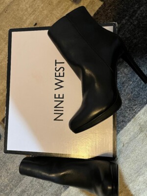 NINE WEST BLACK LEATHER BOOTIE NIB 7-1/2 - Main Image