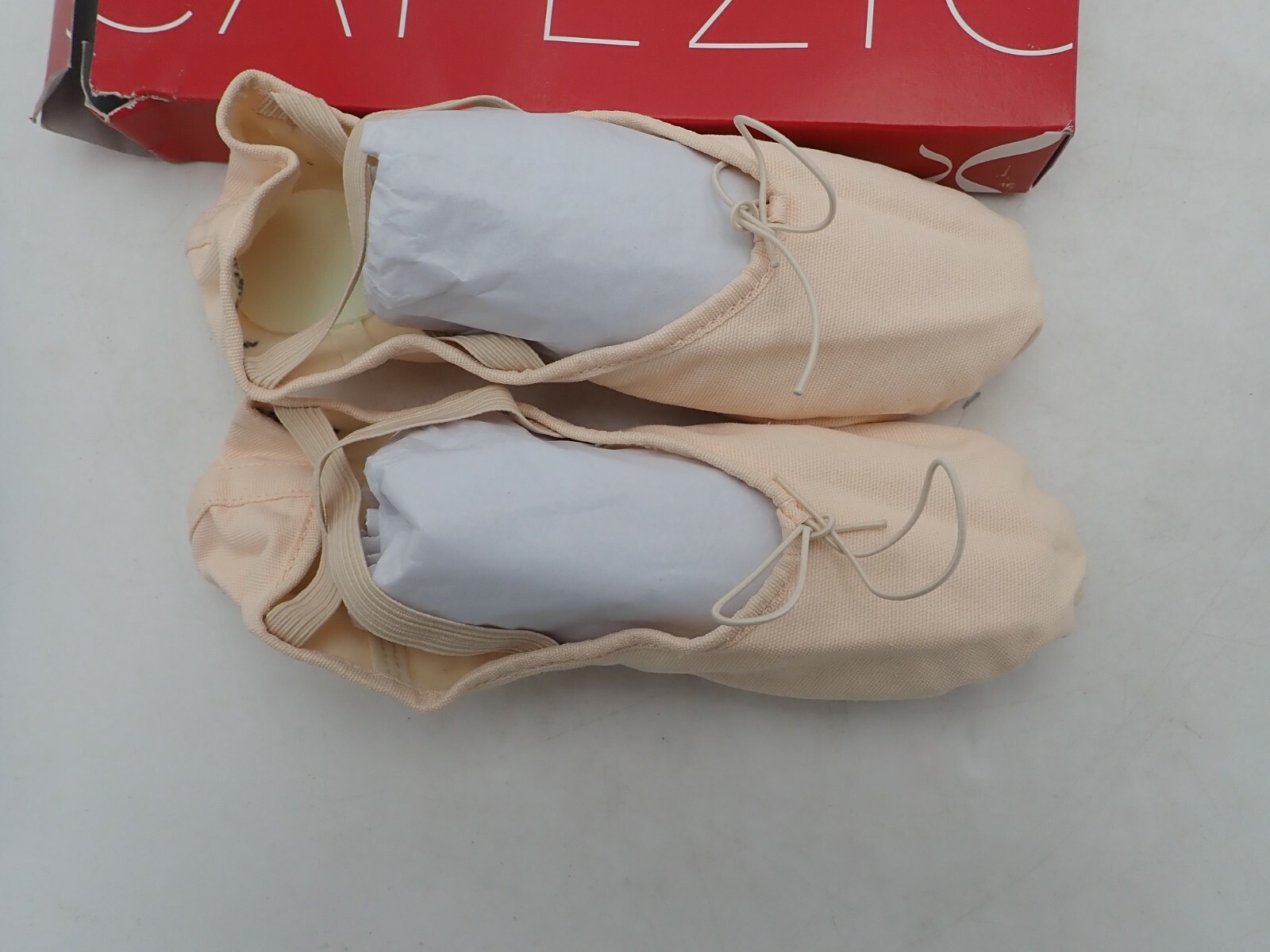 Capezio Women's Canvas Juliet Ballet Shoe, Light Ballet Pink size 8