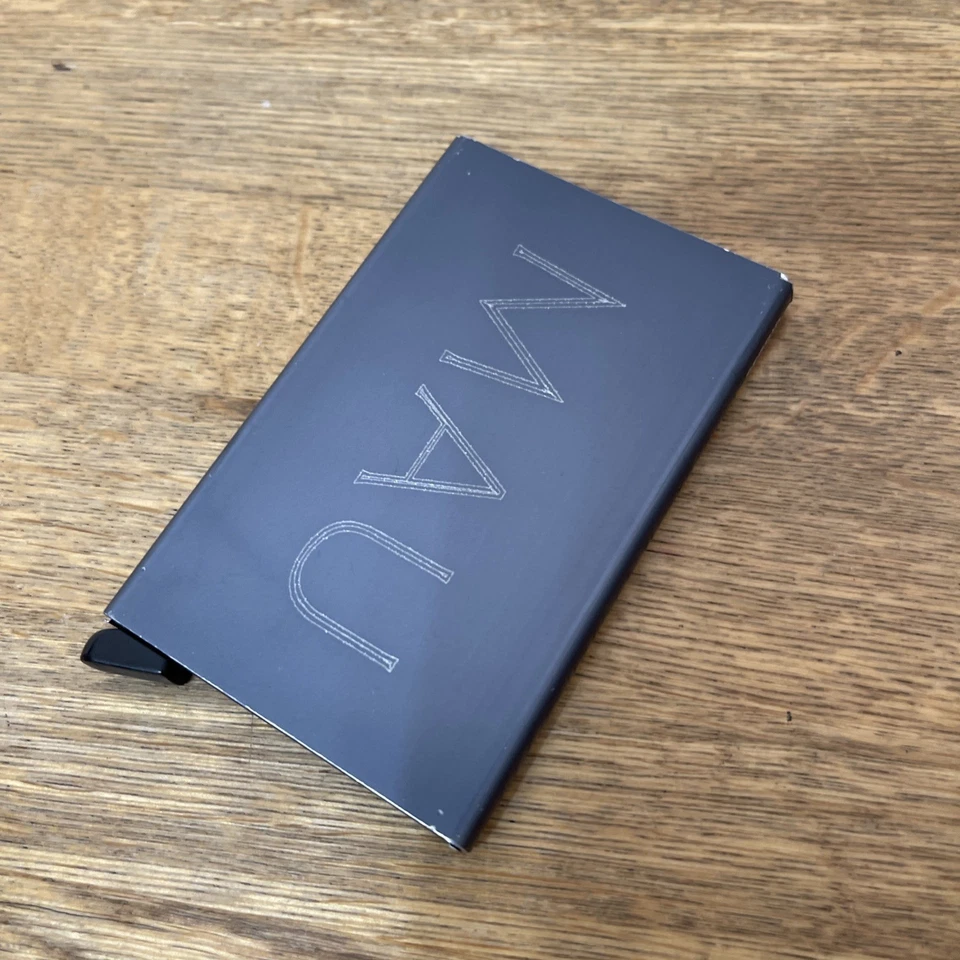 SECRID men's grey metal card holder 4/5 Cards RFID - Image 3 of 4