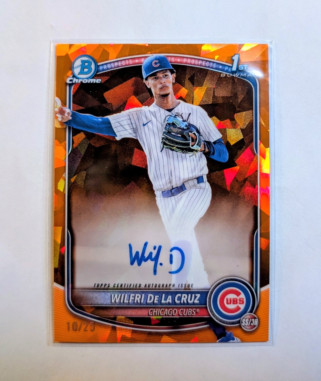 2025 Bowman Chrome Sapphire WILFRI DE LA CRUZ 1st Bowman Orange Ref. Auto /25