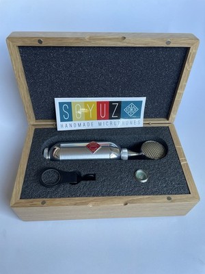 Soyuz 023 Condenser Microphone Wired Silver with Wooden Case