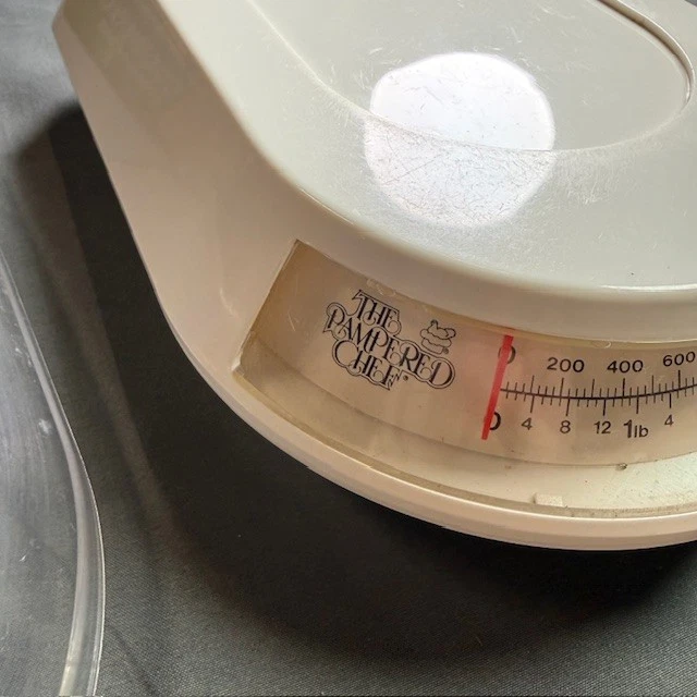 Báscula de comida de cocina delgada PAMPERED CHEF con tazón Foto 3 de 4
