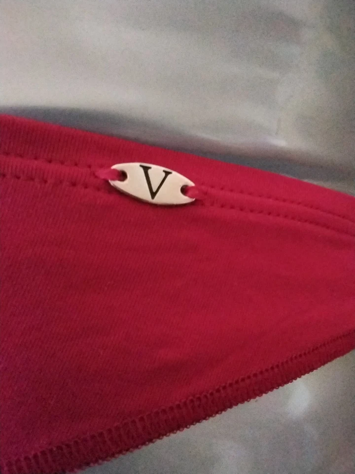TANGA VASSARETTE ROJO TALLA MEDIANA NUEVA CON ETIQUETAS Foto 2 de 4