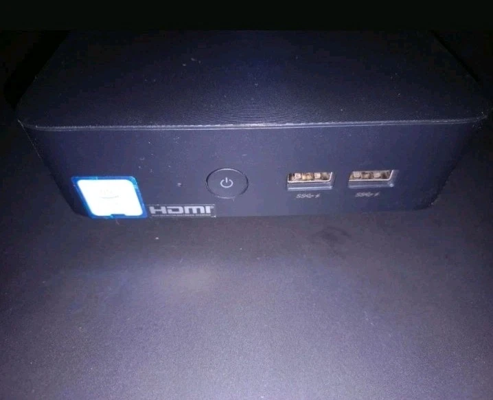 Ordenador Asus vivo mini todo en uno nuevo - Imagen 3 de 4