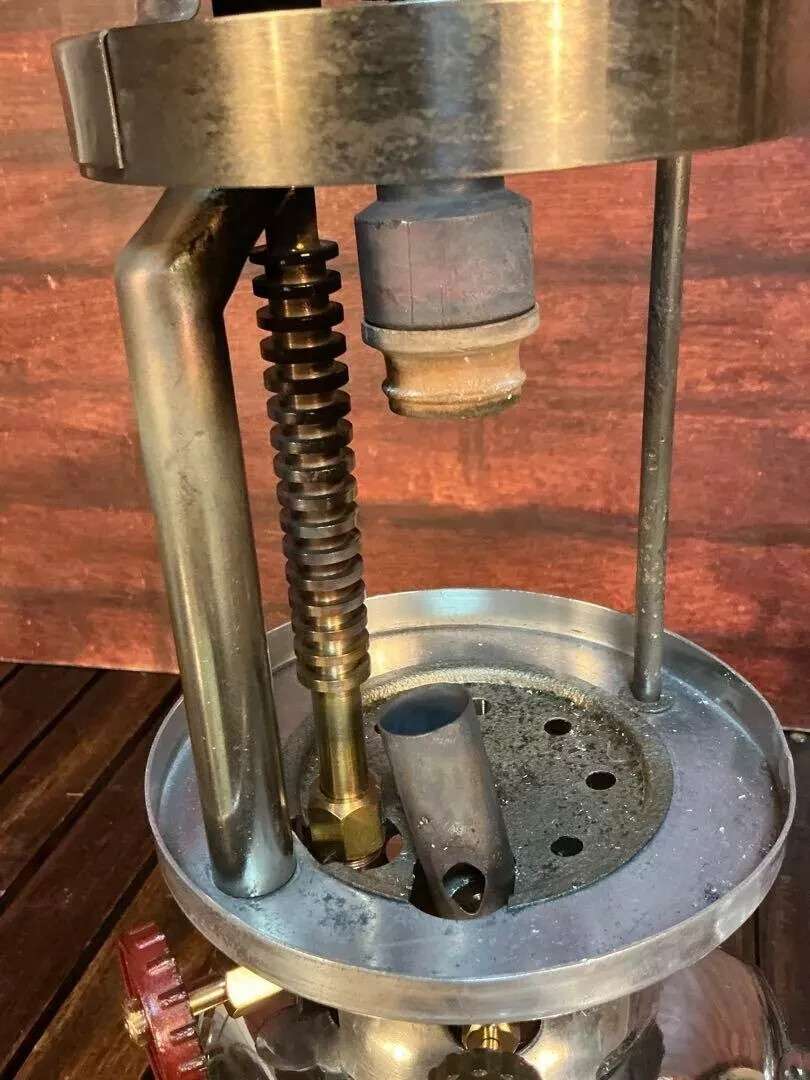 vintage Coleman 238B Canada Kerosene Lantern, 1951/12 production