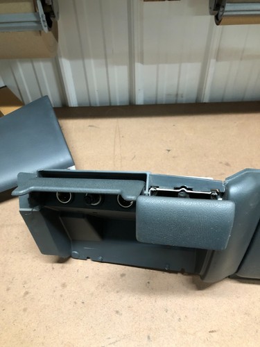 99-02 Silverado Knee Bolster Glovebox Dash Trim Panel Surround Panel Lower Dash - Foto 9 di 16
