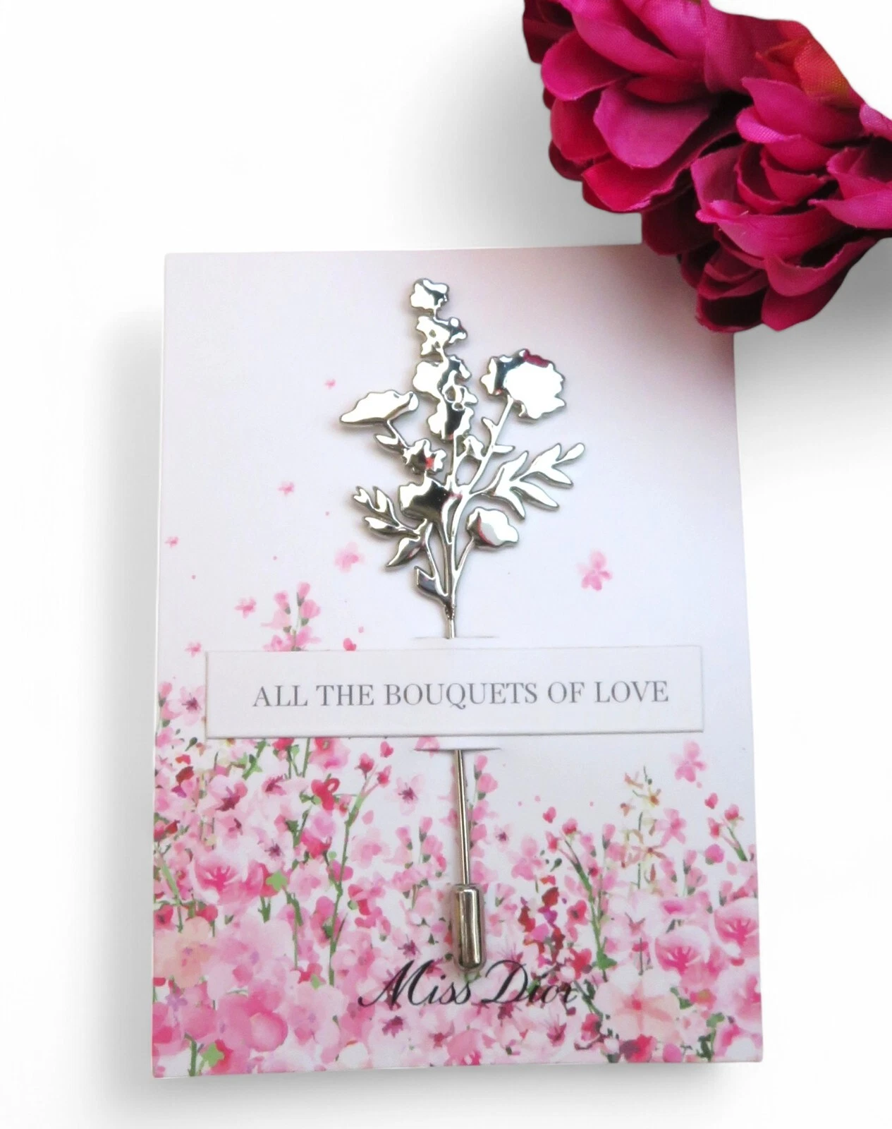 Fibule broche DIOR dans son emballage original signé Dior