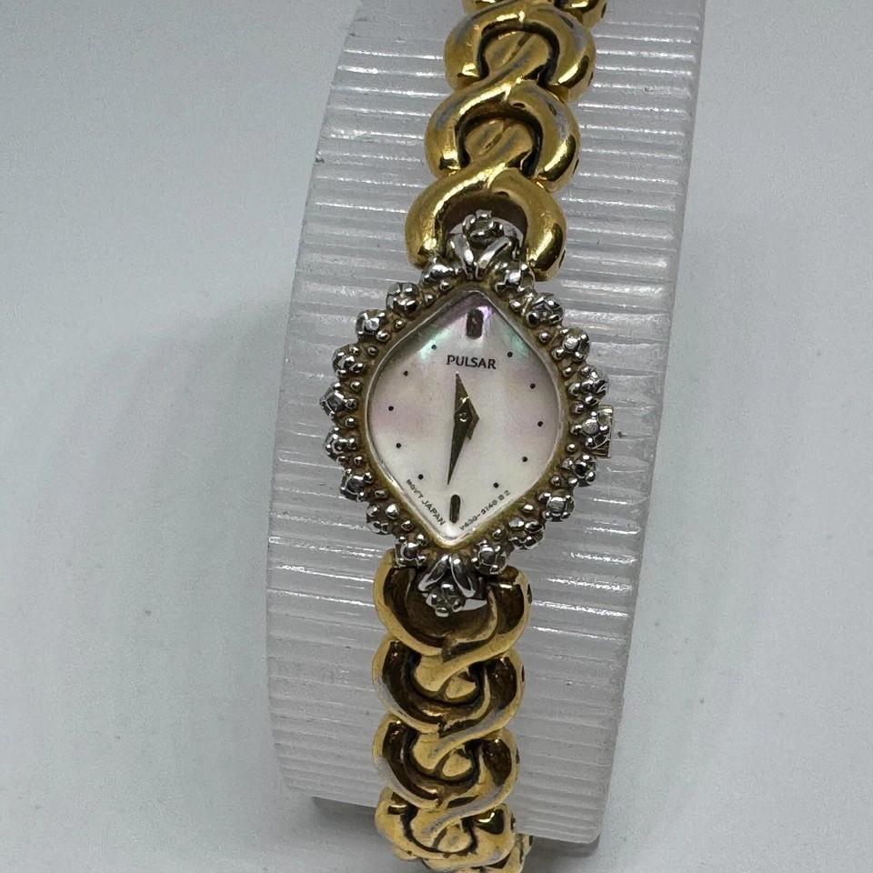 Pulsar Reloj Cuarzo V400-L580 Mujer Diamantes Madreperla Analógico Batería Nueva Foto 2 de 4