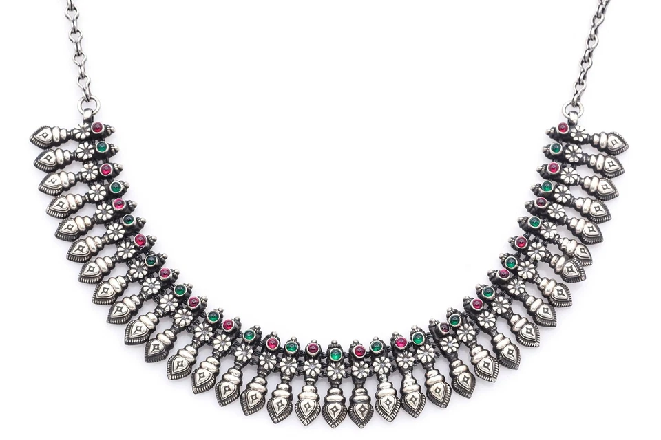 Collar Grabado Tribal Turmalina Roja y Verde Plata Esterlina Estate Foto 2 de 4