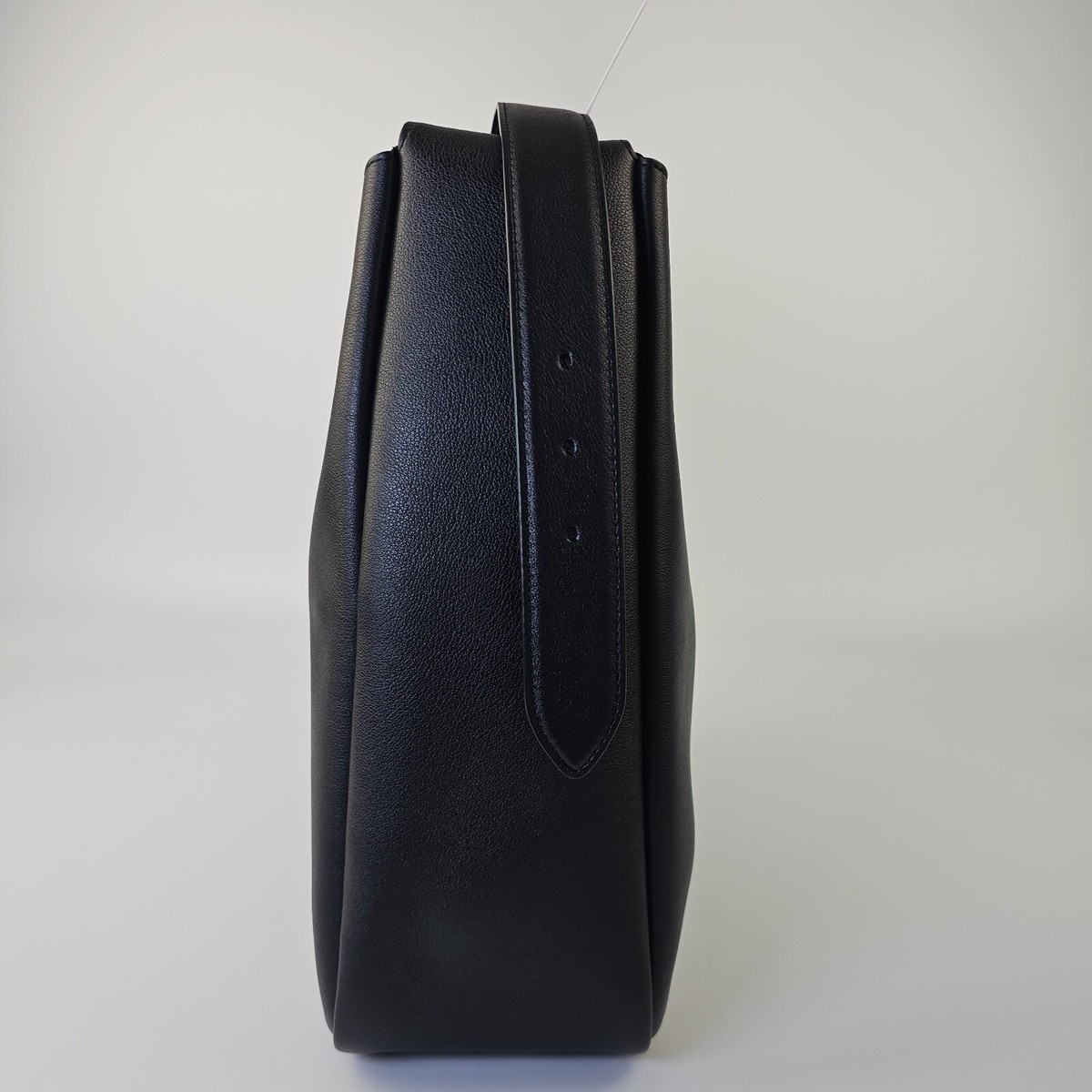 SAINT LAURENT Le 5 A 7 Supple Large $3100 Black Grained SAINT LAURENT Le 5 A 7 Supple Large $3100 Black Grained
