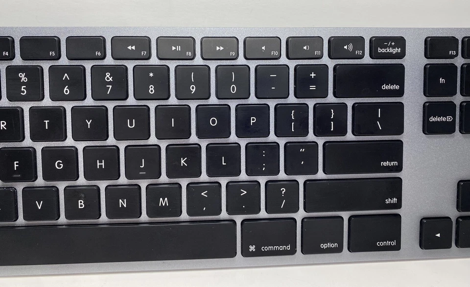 Matias FK418BTLB Backlit Wireless Aluminum Keyboard Space Gray Bluetooth *READ* - Image 3 of 4