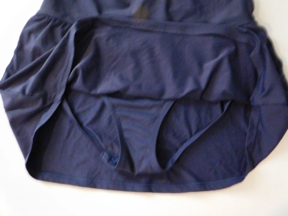 Falda de natación Leilani azul marino falda de control de barriga pantalones de natación talla 8 Foto 2 de 4