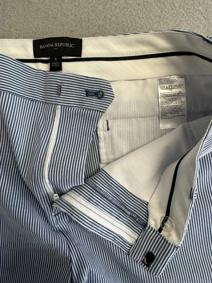 Pantalones Cortos Banana Republic Para Mujer 8 Azul Náutico Rayas Ferrocarril Preparación Diaria Foto 2 de 4