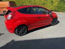 Fiesta 1.0 Zetec S Eco boost Red Edition 2016