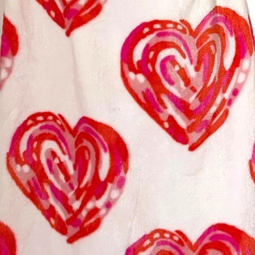 NUEVA Manta Berkshire EttaVee Throw Hearts Serie Artista Rojo Rosa Blanco Suave Foto 3 de 4