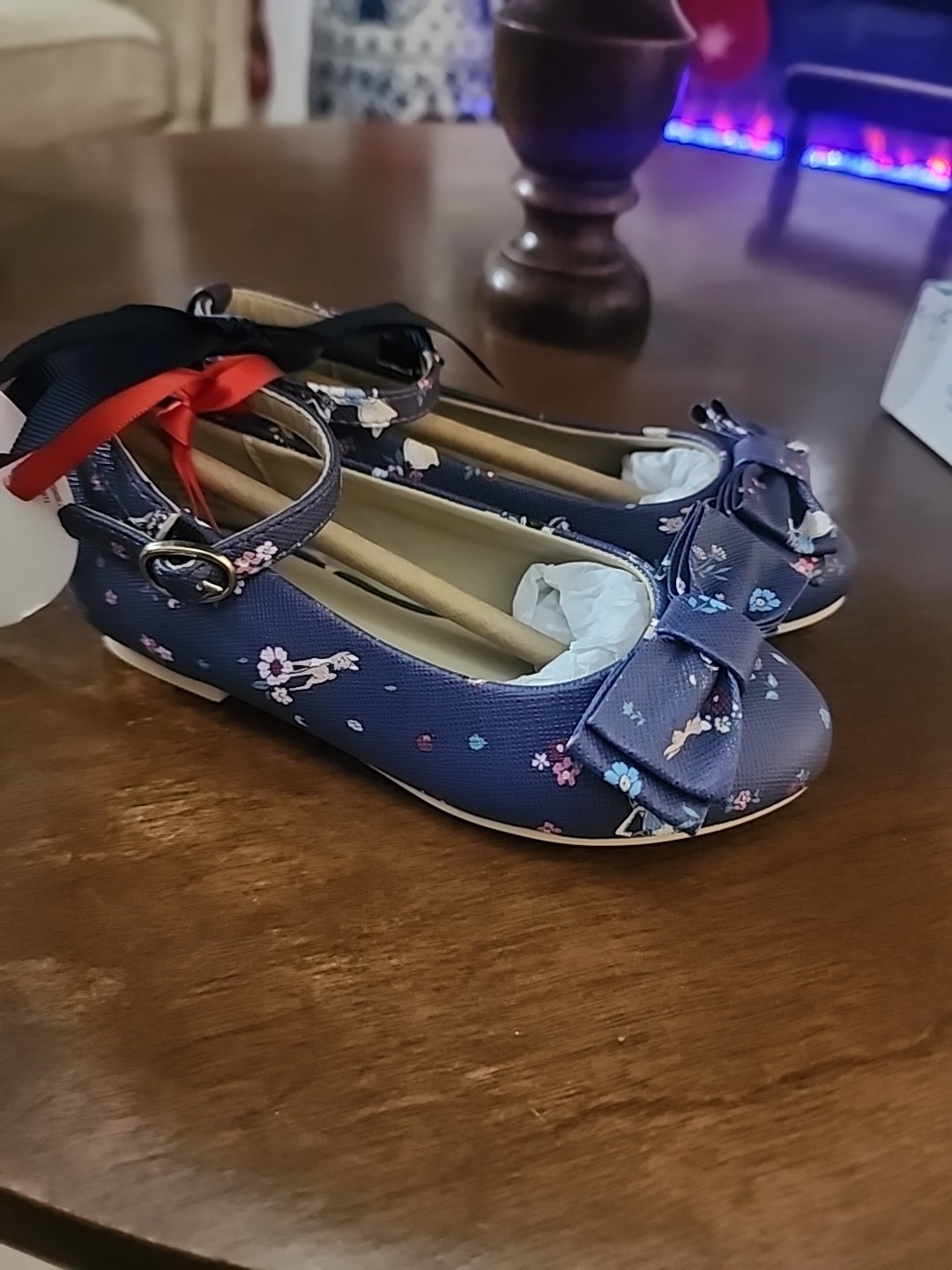 Size 7 Navy Blue Disney Snow White