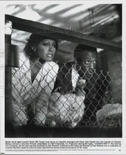 1987 Press Photo Pat Colbert & Bill Cosby in "Leonard Part 6" Movie Scene