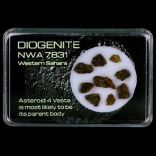 Meteoritos de diogenita asteroide 4 Vesta espécimen NMW 7831 pantalla del Sáhara Occidental