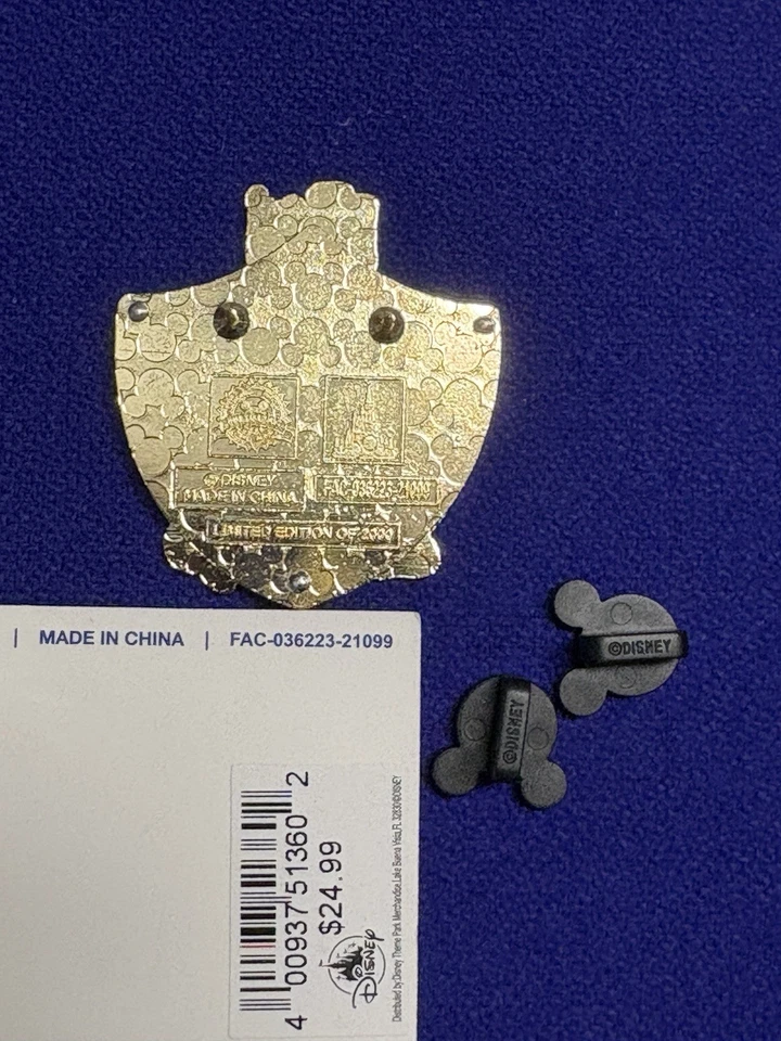 Walt Disney World 50th Anniversary Attraction Crest Pin The Haunted Mansion NEW - Imagem 4 de 4