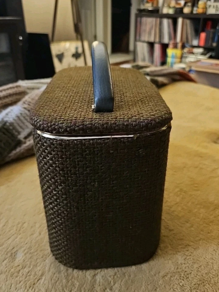 Estojo de maquiagem meados do século tecido sarja marrom/verde oliva detalhes dourados 11" vintage - Imagem 4 de 4