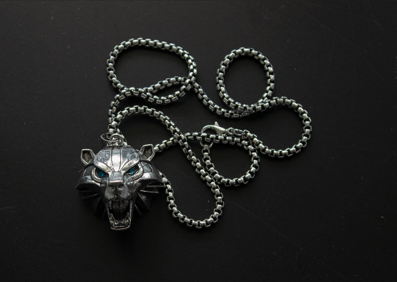 Witcher Bear Griffin Cat Manticore Viper Wolf Medallion Necklace Pendant