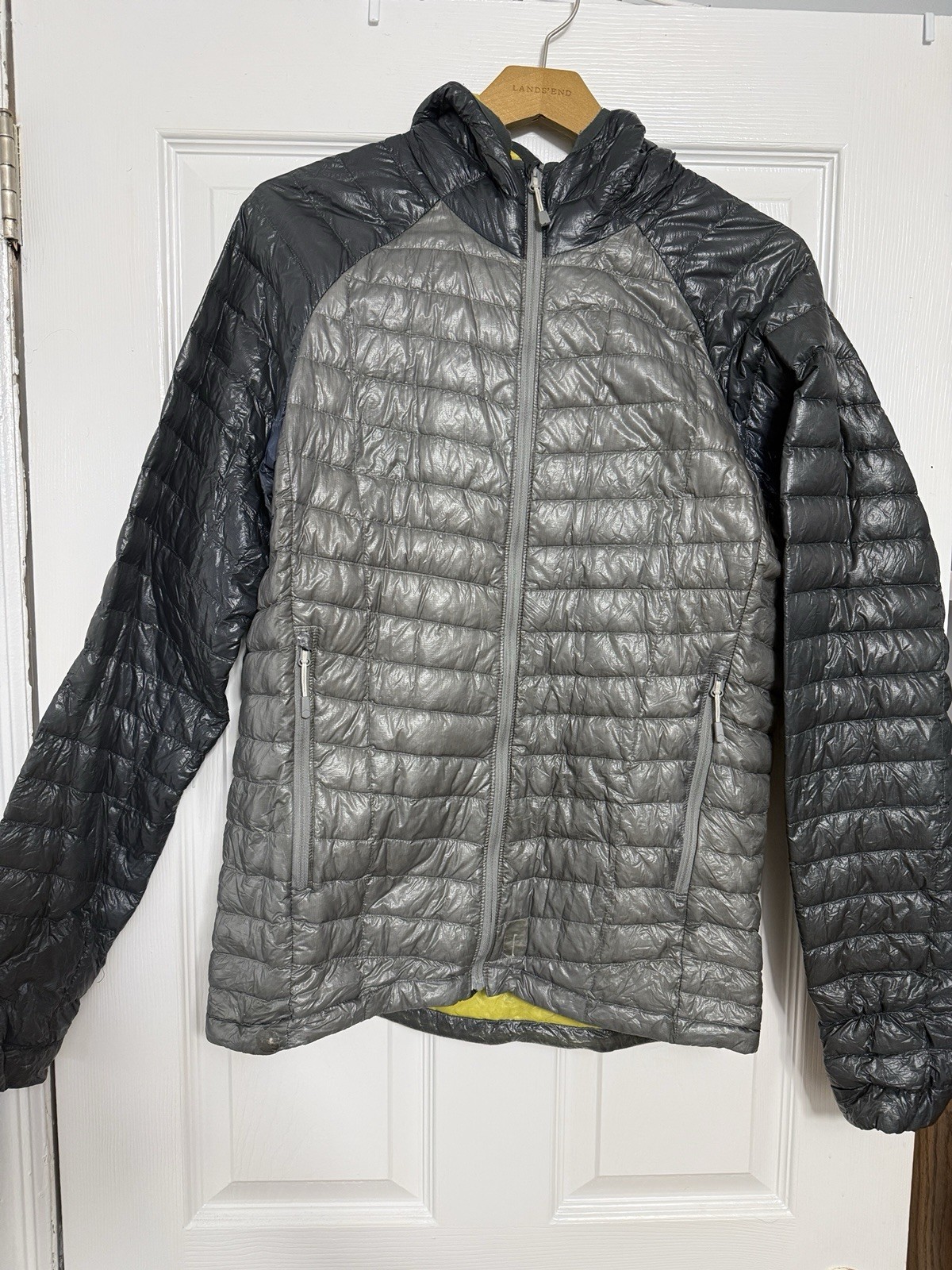 Mountain Hardware Ghost Whisperer Jacket Green 80… - image 1