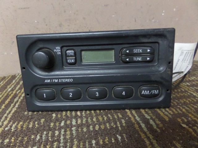 2009 Ford Crown Victoria Police Interceptor Radio for The Dashboard for