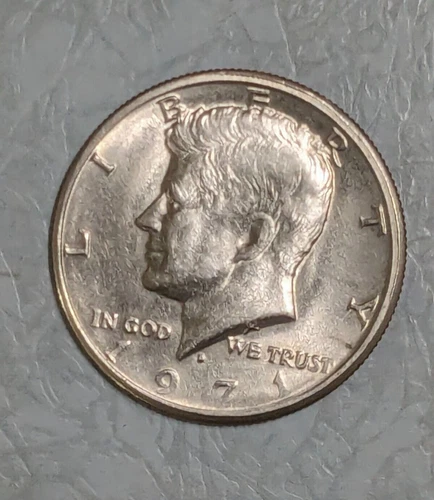1971 Kennedy Liberty Half Dollar D Mint. Very Good Condition