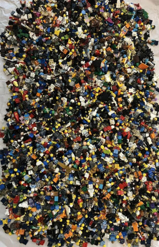 Random 24 x LEGO Minifigures Lot - Space Marvel City Star Wars Castle Ninjago X - Picture 6 of 23