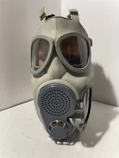 Original rare Czech protection GAS MASK M 10M M10M 1989 size 3 vintage Czechia