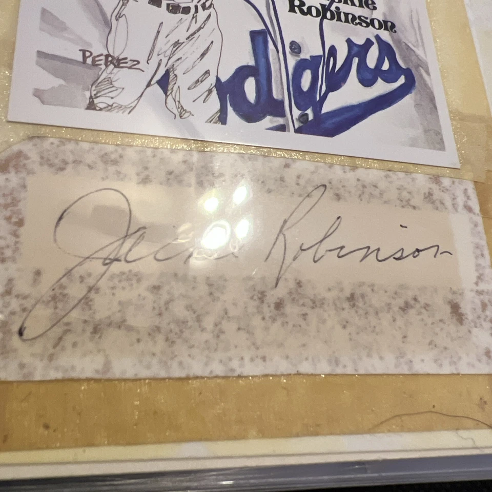 Jackie1 Robinson Cut Signature With A 1989 Perez-Steele postcard Numbered. - Image 2 of 4