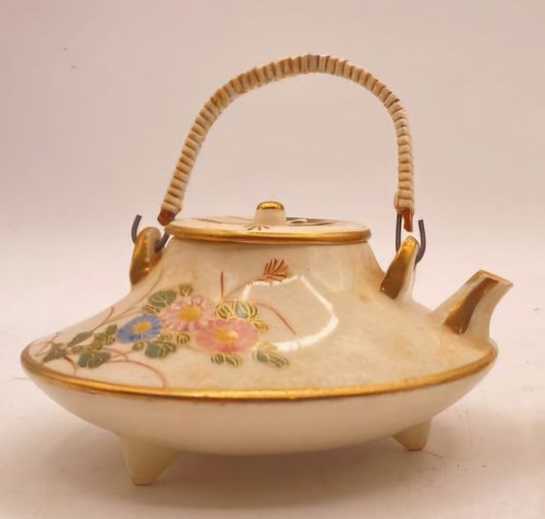 RARE Antique Meiji Period Japanese Satsuma Tea Pot Japan 19th Century - Picture 9 of 10