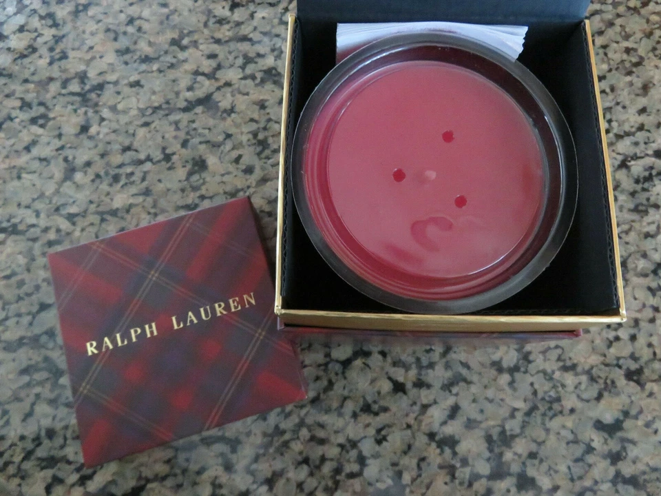Vela clásica navideña perfumada Ralph Lauren Foto 2 de 4