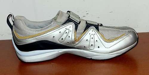 Nike Womens Cycling Shoes Sz.8 Metallic Chrome Ice Blue Low Top Adjustable - Picture 4 of 10