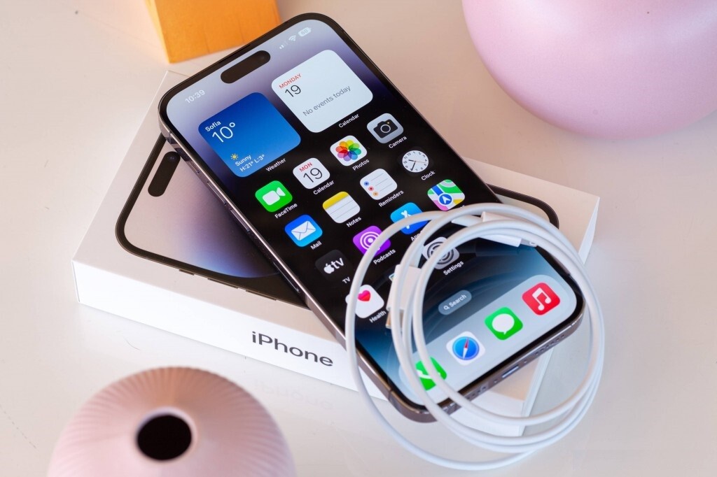 Apple iPhone 14 Pro Max - 256 GB - Silver (Unlocked) for sale